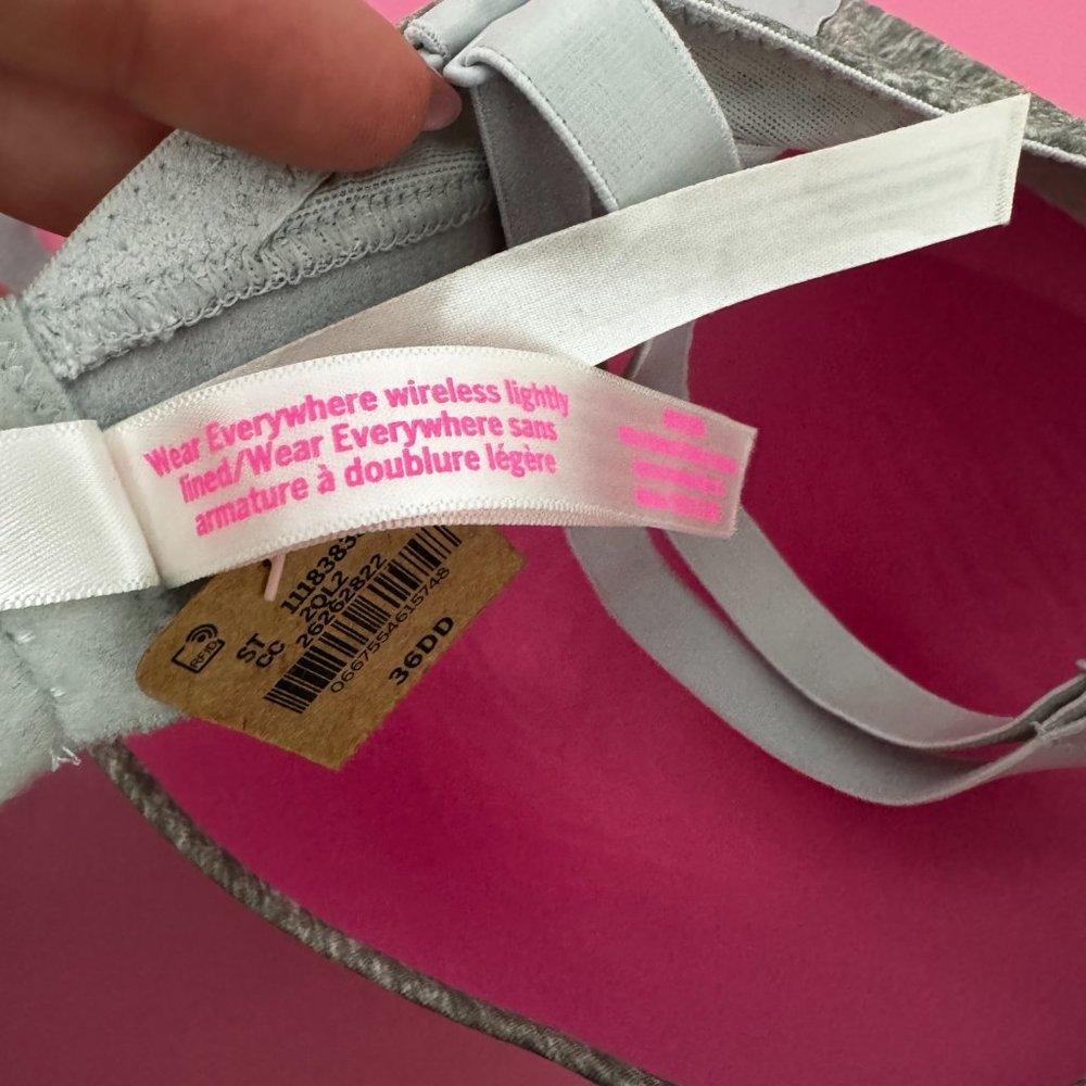PINK Wear Everywhere Wireless Lightly Lined Bra New With Tags Size 36DD - Picture 7 of 10